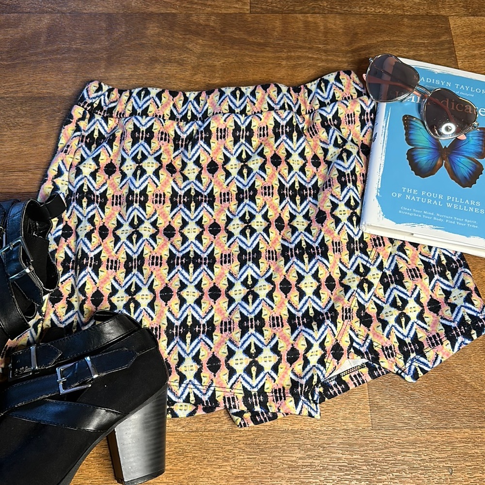 Aztec skort size L